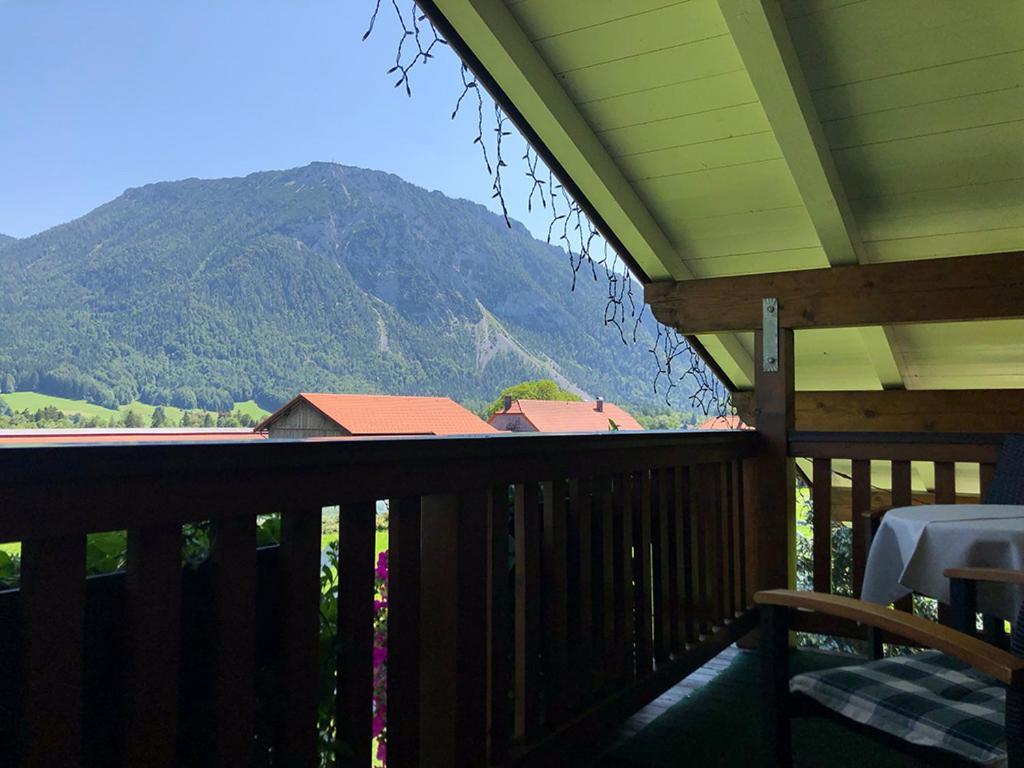 Haus Jaeger Ferienwohnungen Mit Indoor-Pool Inkl. Chiemgaukarte Ruhpolding Zewnętrze zdjęcie