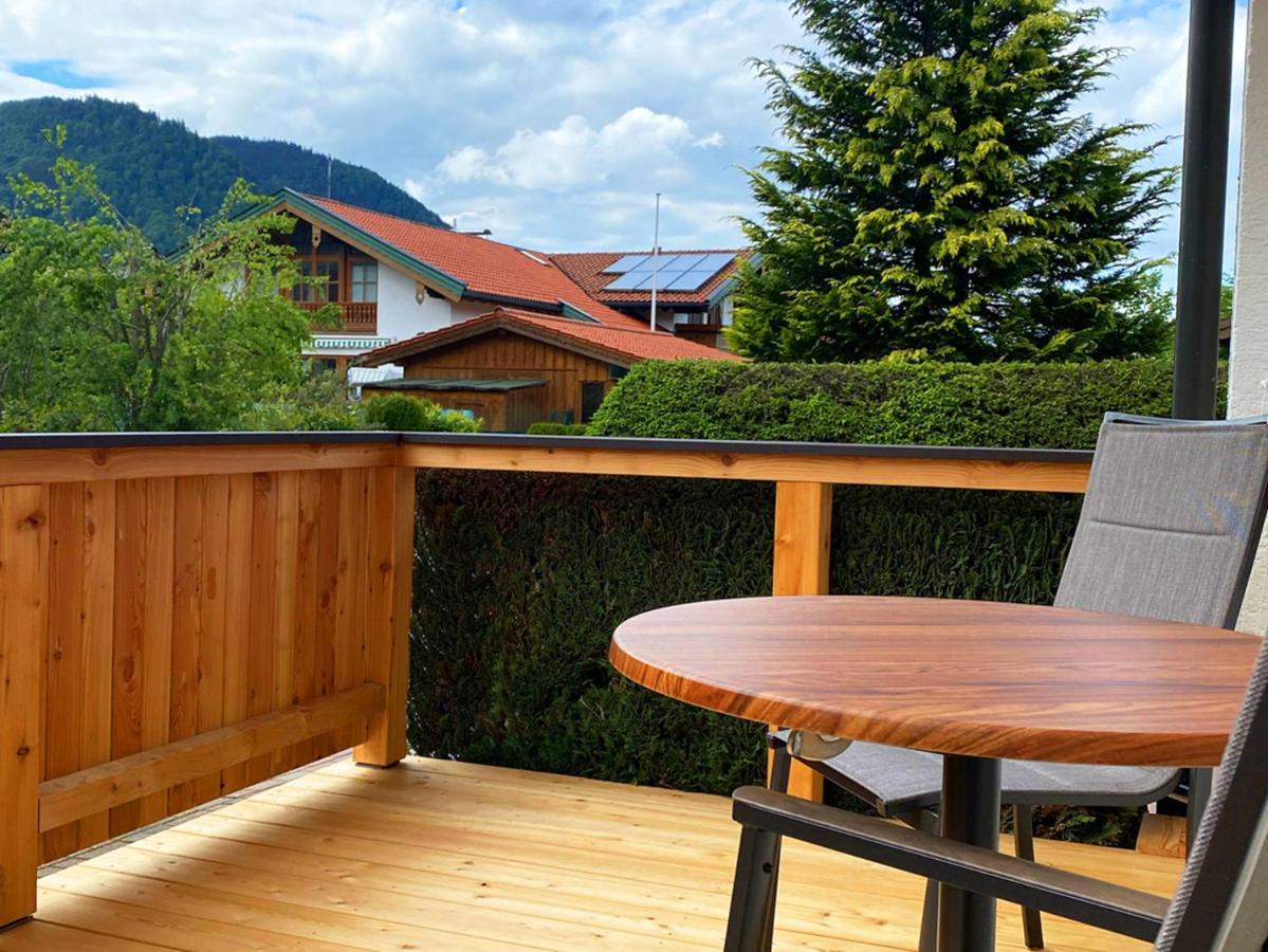 Haus Jaeger Ferienwohnungen Mit Indoor-Pool Inkl. Chiemgaukarte Ruhpolding Zewnętrze zdjęcie