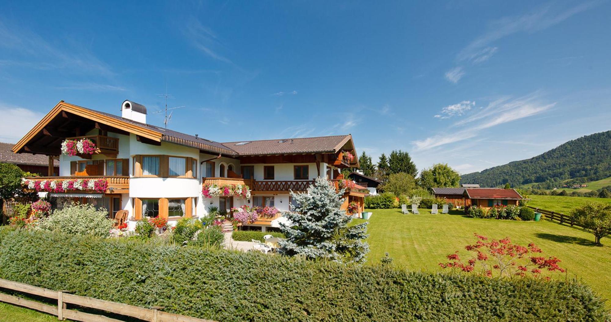 Haus Jaeger Ferienwohnungen Mit Indoor-Pool Inkl. Chiemgaukarte Ruhpolding Zewnętrze zdjęcie